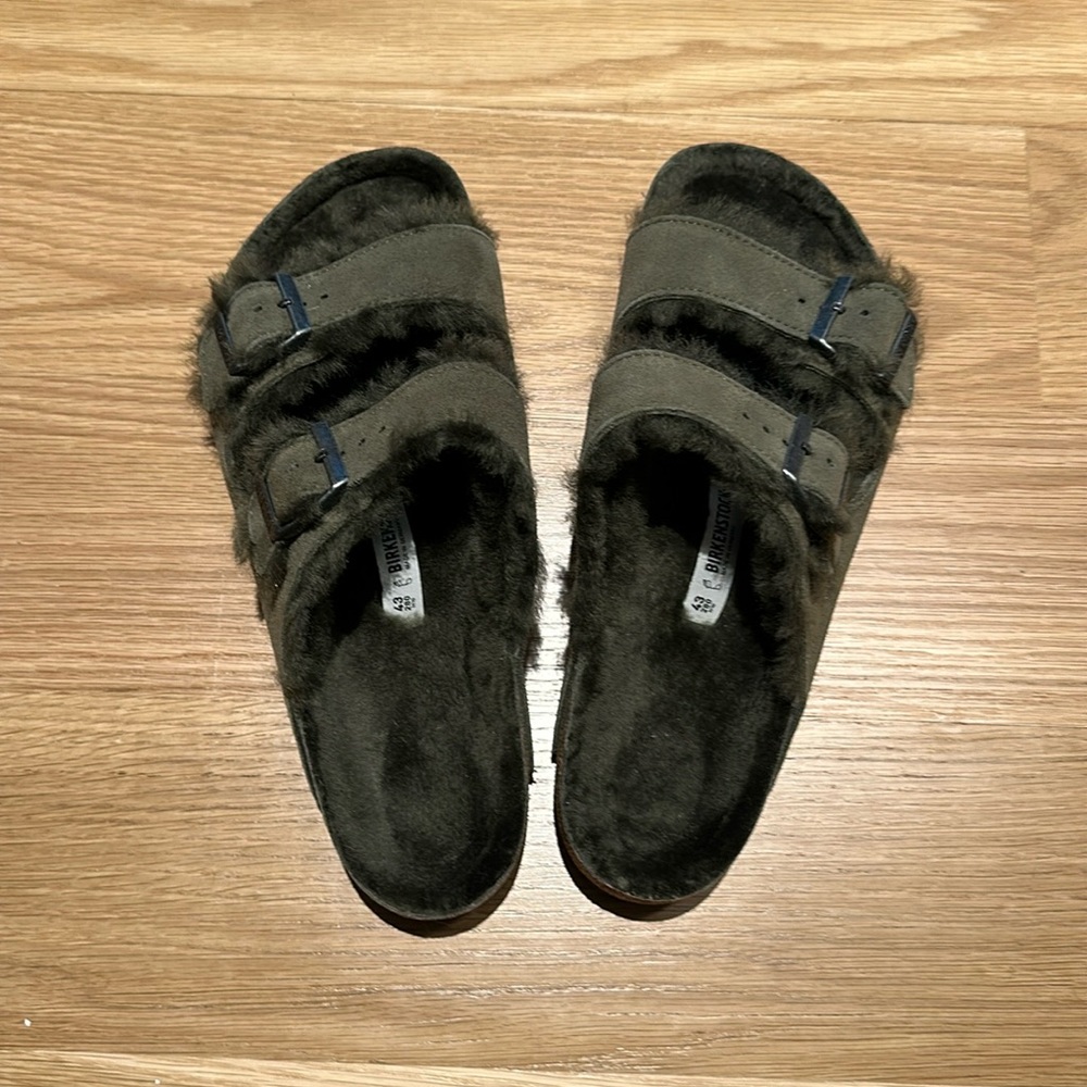 Birkenstock Arizona Shearling in Thyme - NEVER WORN (size 43)